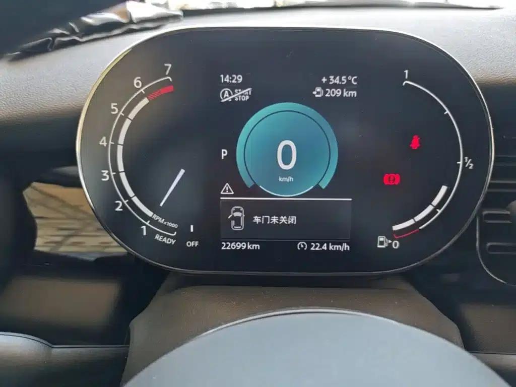 MINI 2023 Facelift 1.5T COOPER Artist 5-Door Edition — миниатюра 12