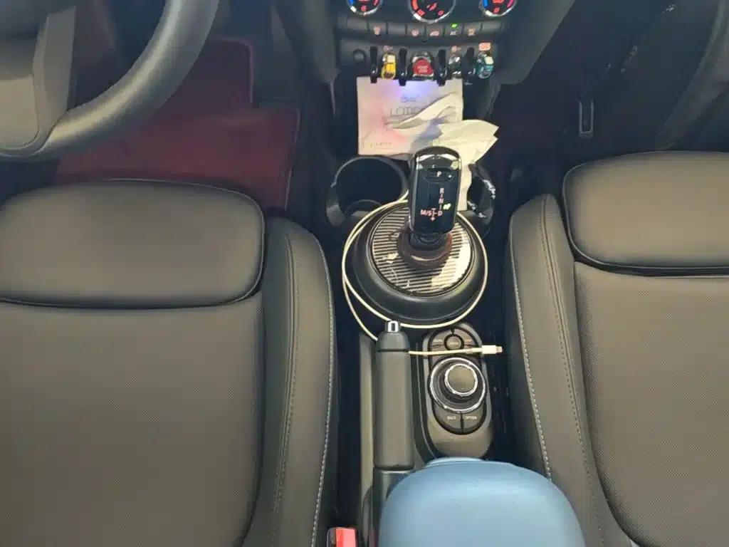 MINI 2023 Facelift 1.5T COOPER Artist 5-Door Edition — миниатюра 14
