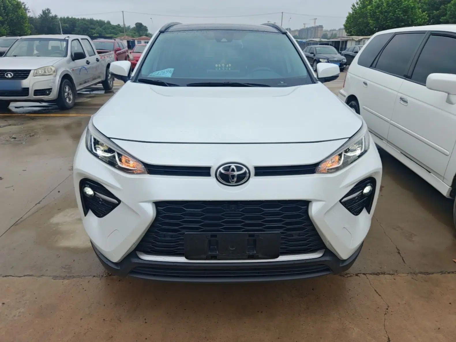 Toyota Wildlander 2023 2.0L CVT Four-Wheel Drive Luxury PLUS Edition — миниатюра 2