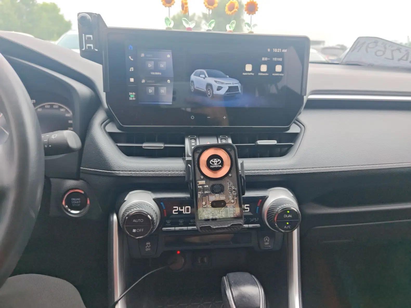 Toyota Wildlander 2023 2.0L CVT Four-Wheel Drive Luxury PLUS Edition — миниатюра 15