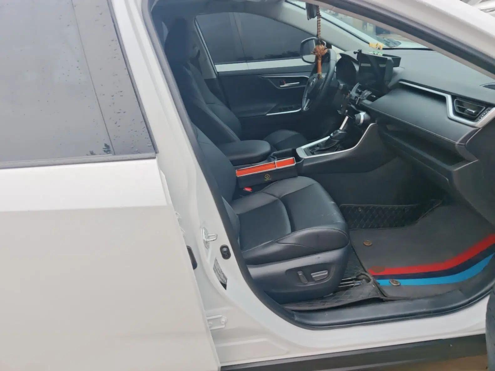 Toyota Wildlander 2023 2.0L CVT Four-Wheel Drive Luxury PLUS Edition — миниатюра 19