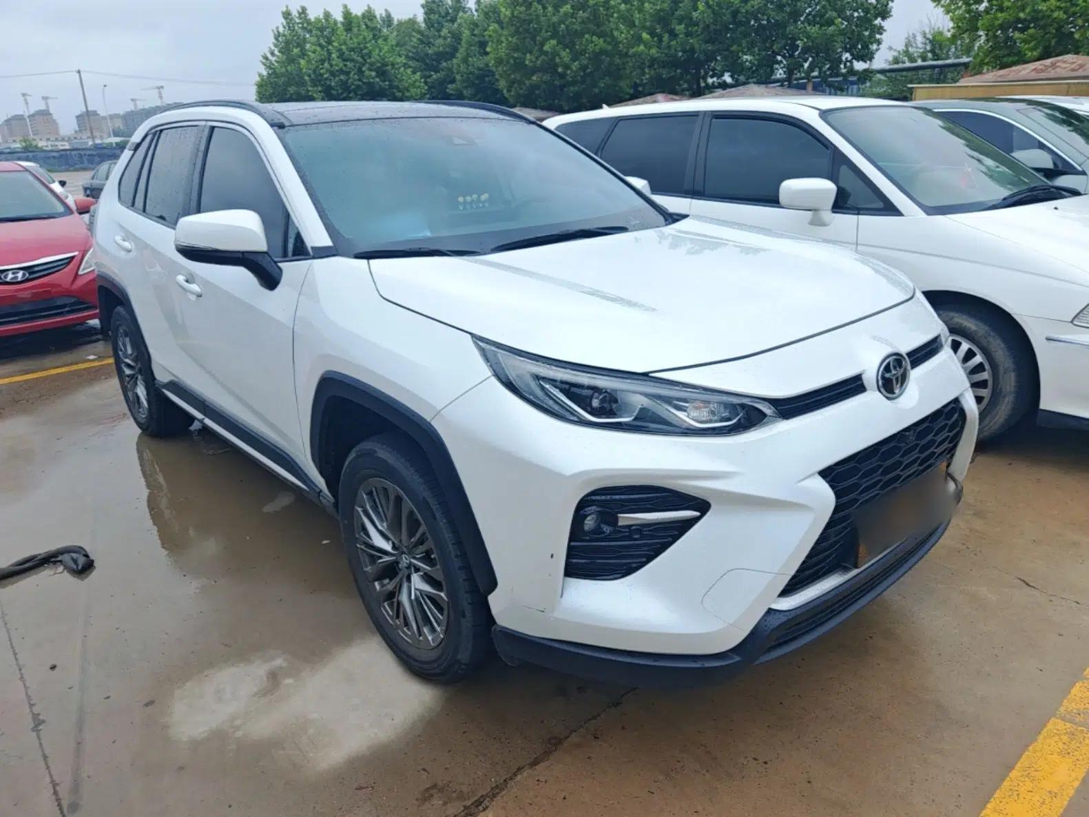 Toyota Wildlander 2023 2.0L CVT Four-Wheel Drive Luxury PLUS Edition — миниатюра 3