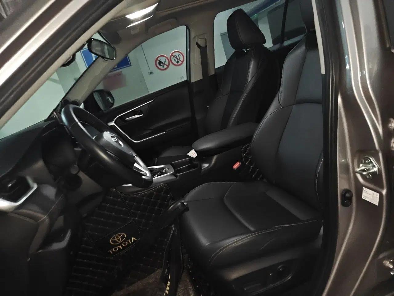 Toyota Wildlander 2023 2.0L CVT Two-Wheel Drive Urban Edition — миниатюра 15