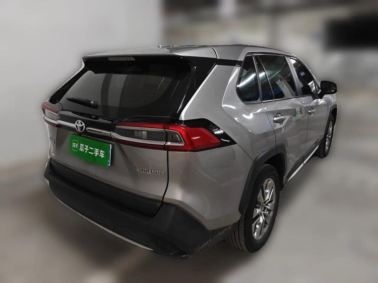 Toyota Wildlander 2023 2.0L CVT Two-Wheel Drive Urban Edition — миниатюра 6