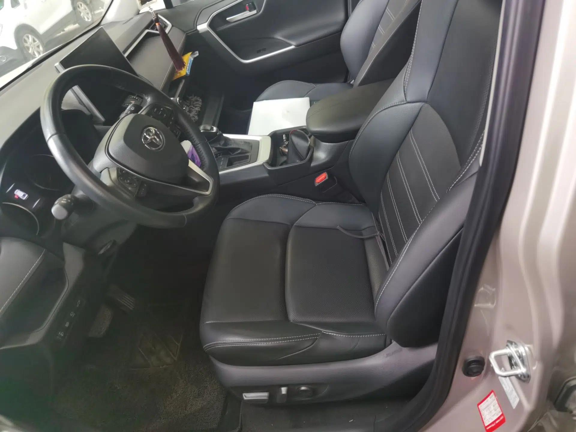 Toyota Wildlander 2022 2.0L CVT Two-Wheel Drive Prestige Edition — миниатюра 15