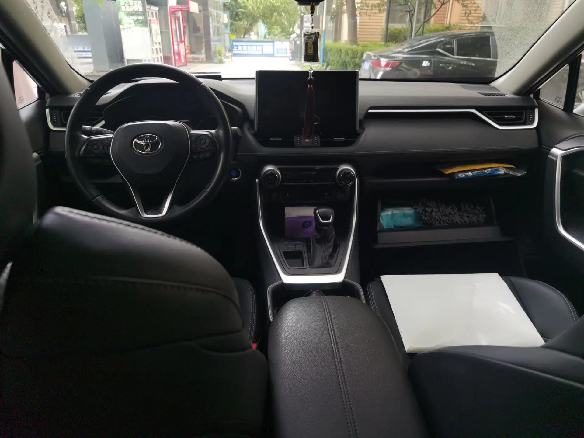 Toyota Wildlander 2022 2.0L CVT Two-Wheel Drive Prestige Edition — миниатюра 9