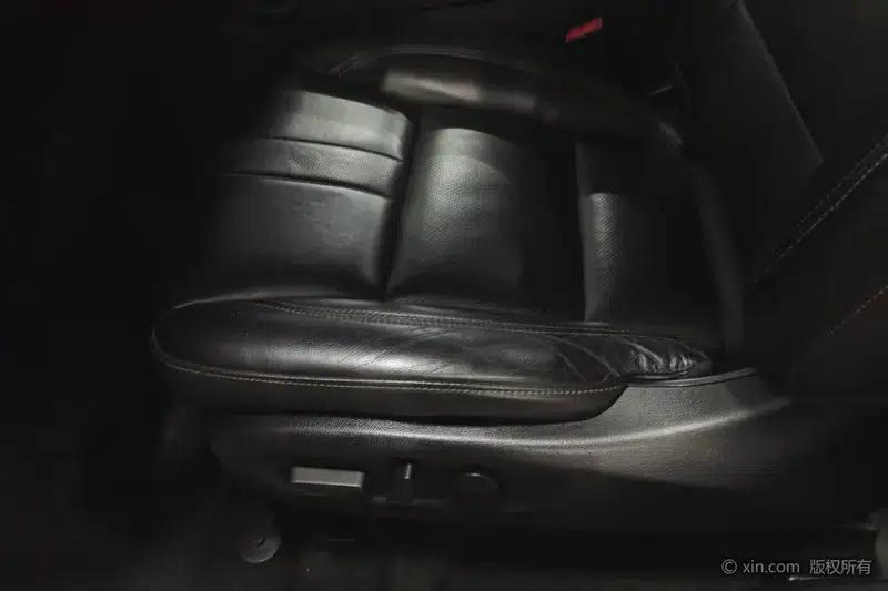 Trumpchi GS8 2017 320T 2WD Luxury Intelligent Connected Edition 7-Seater — миниатюра 18