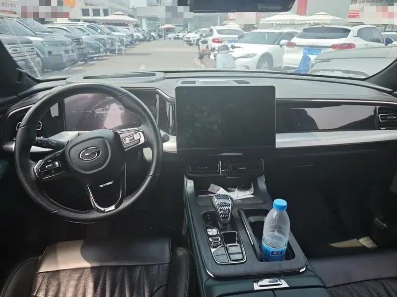 Trumpchi GS8 2022 Dual Engine Series 2.0TM Hybrid 2WD Premium Edition 7-Seater — миниатюра 8