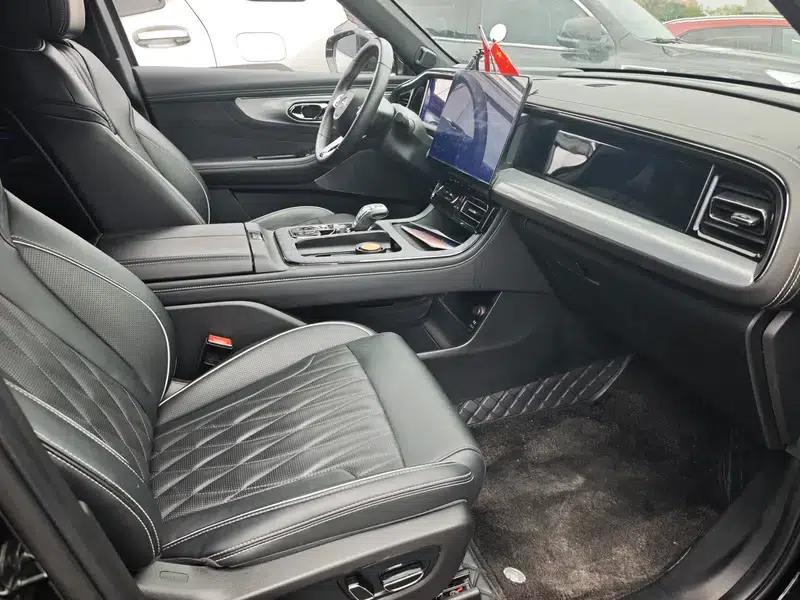 Trumpchi GS8 2024 Dual Engine Series 2.0TM Hybrid Four-Wheel Drive Premium Edition — миниатюра 8