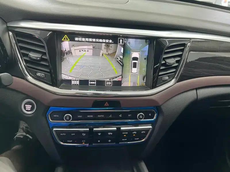 Trumpchi GS8 2017 320T 2WD Luxury Intelligent Connected Edition 7-Seater — миниатюра 10