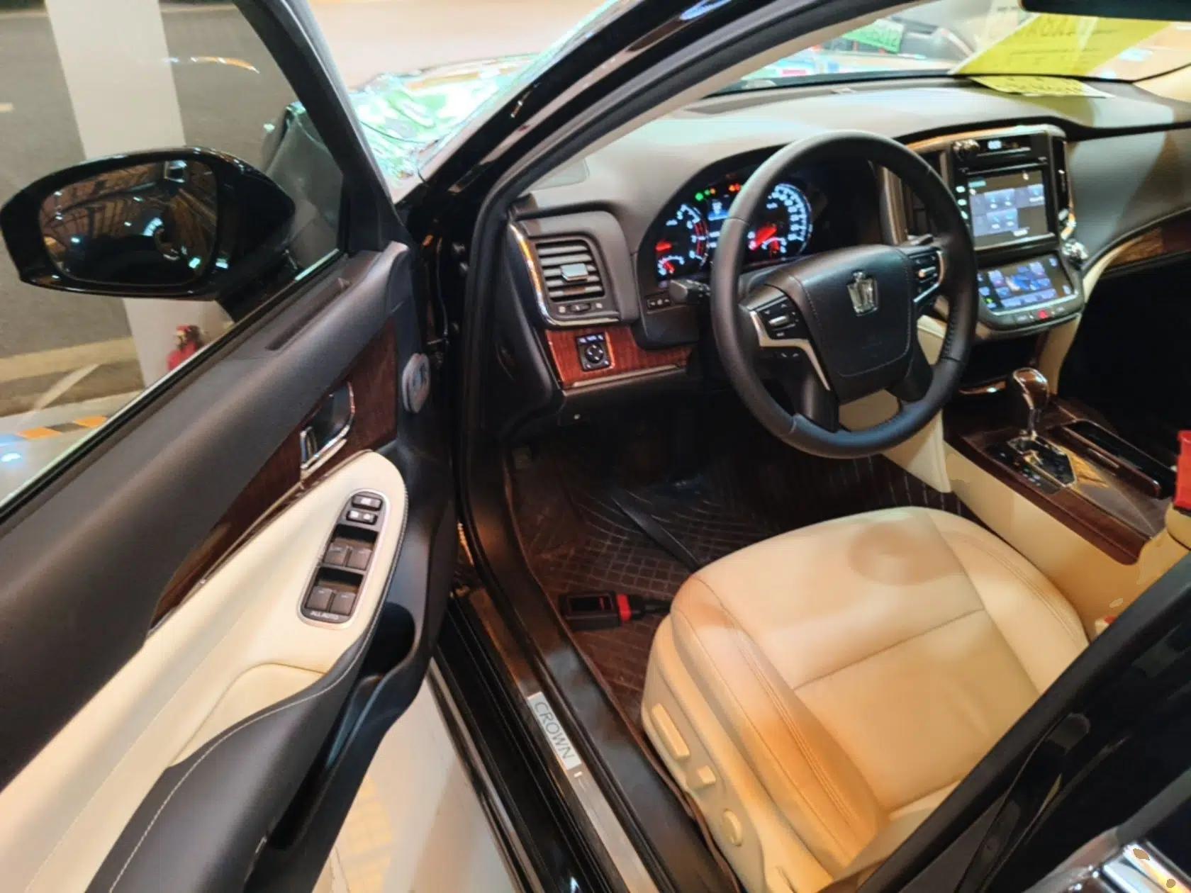 Toyota Crown 2015 2.0T Fashion Edition — миниатюра 18
