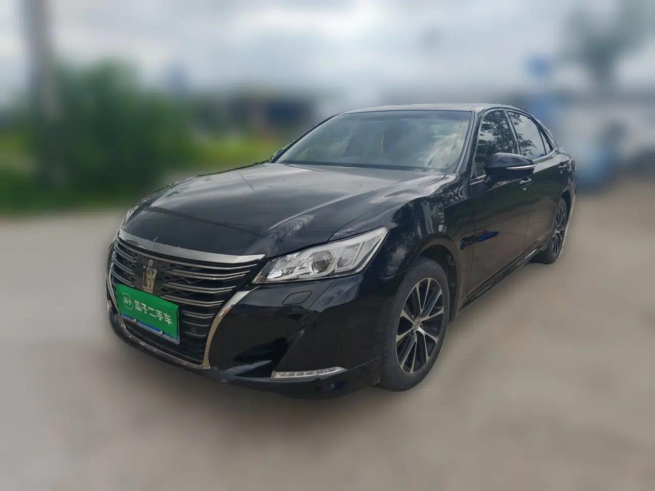 Toyota Crown 2018 2.0T Fashion Edition — миниатюра 1