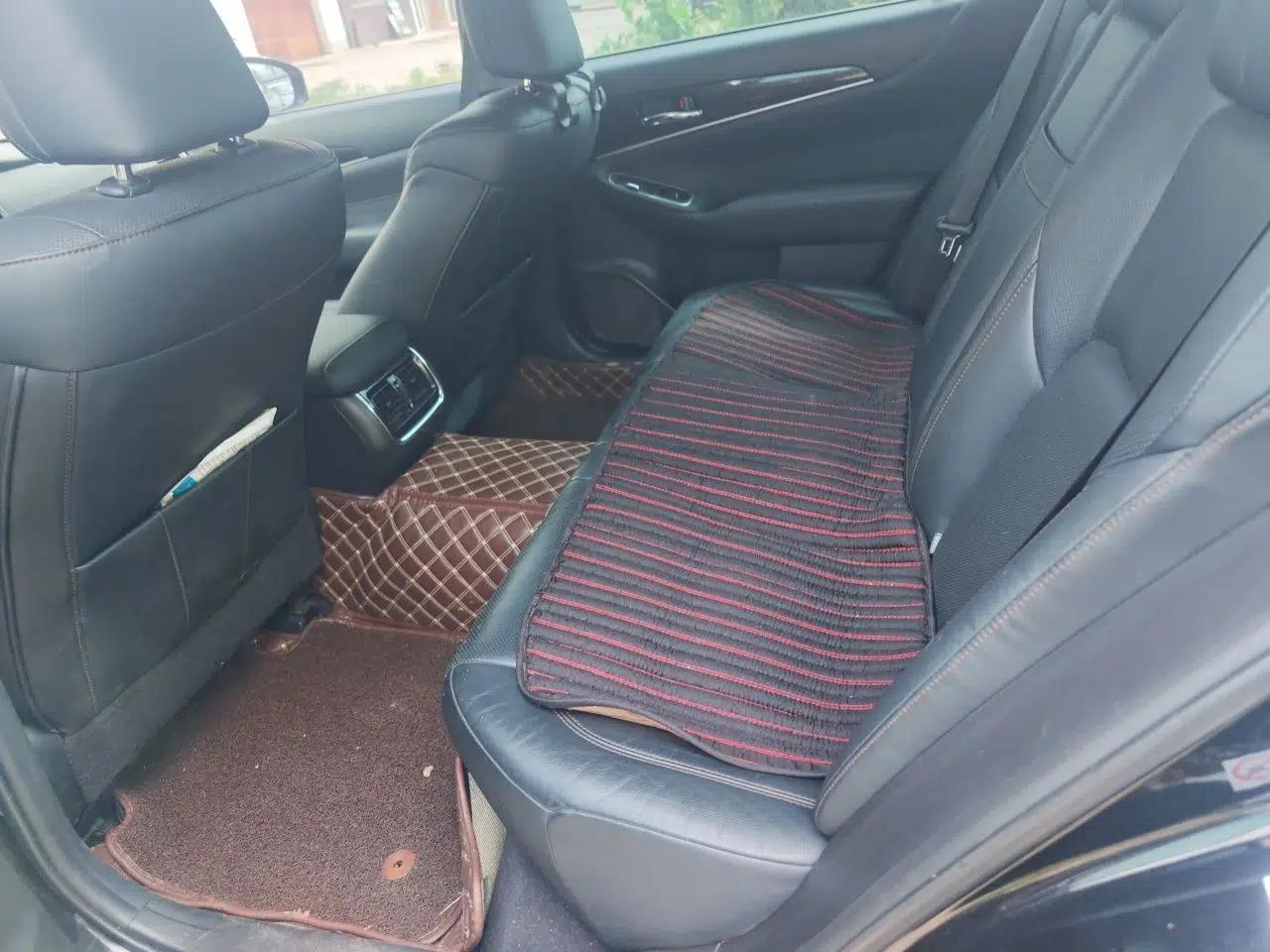 Toyota Crown 2018 2.0T Fashion Edition — миниатюра 17
