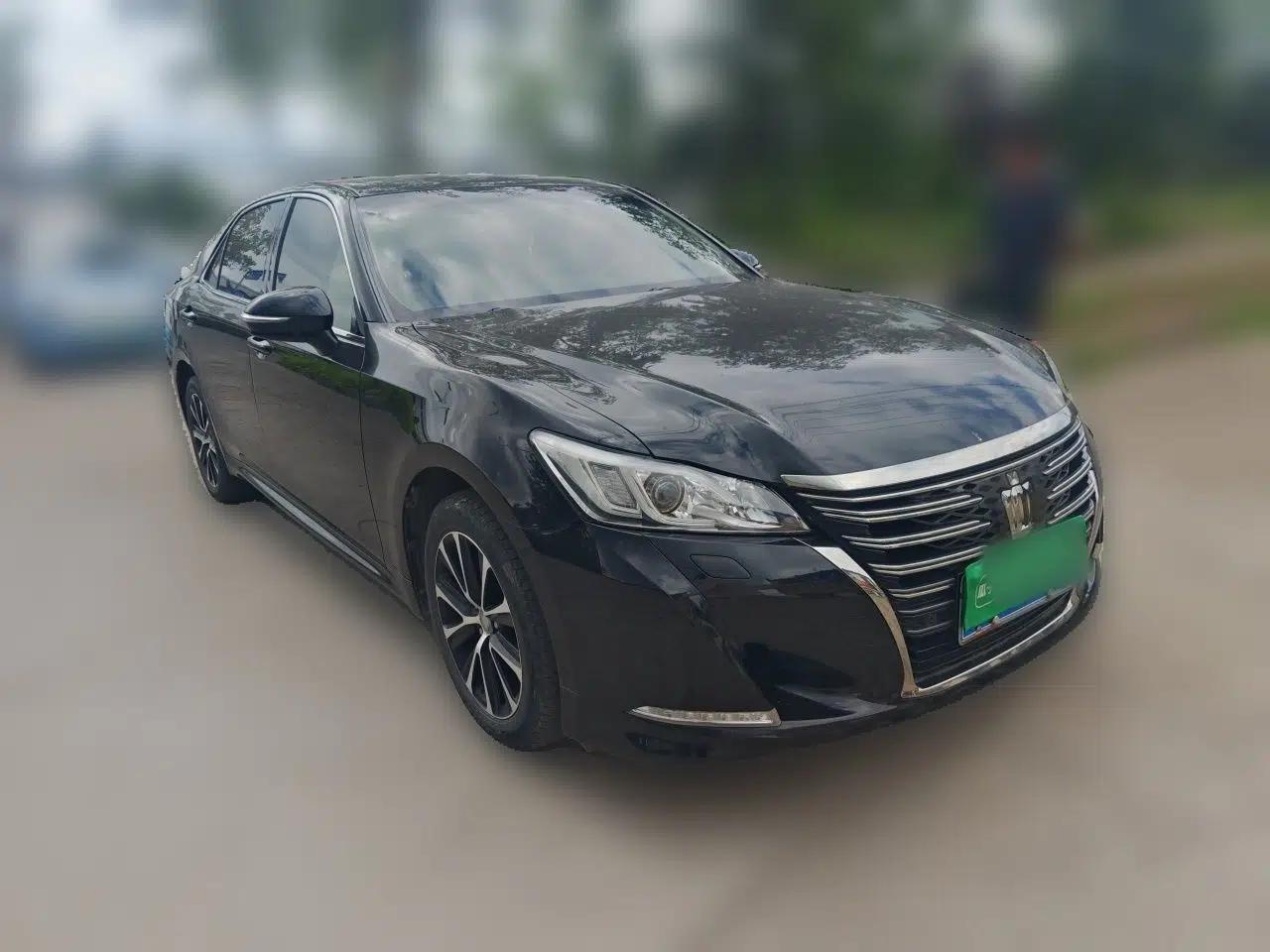 Toyota Crown 2018 2.0T Fashion Edition — миниатюра 3
