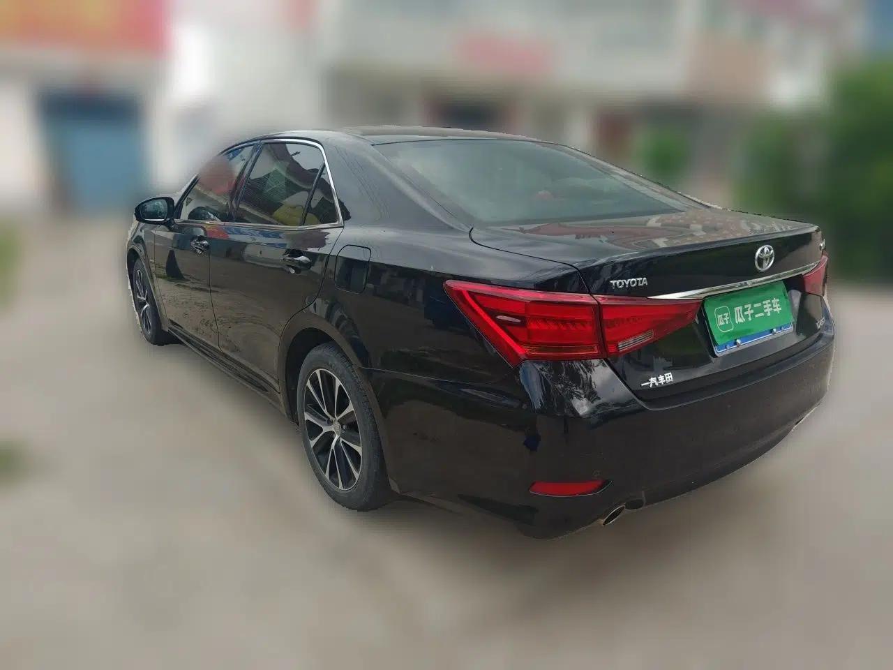 Toyota Crown 2018 2.0T Fashion Edition — миниатюра 4