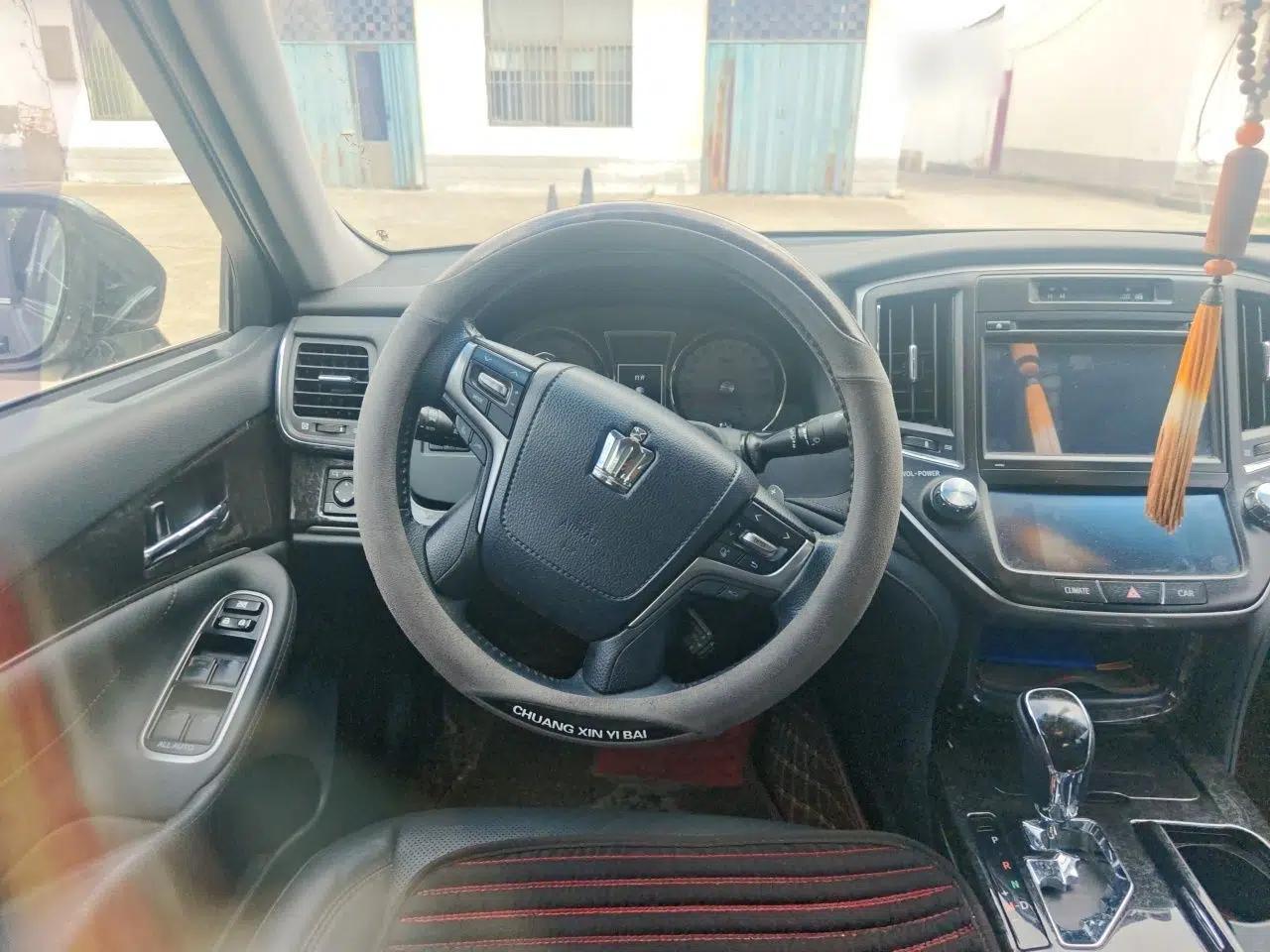 Toyota Crown 2018 2.0T Fashion Edition — миниатюра 10