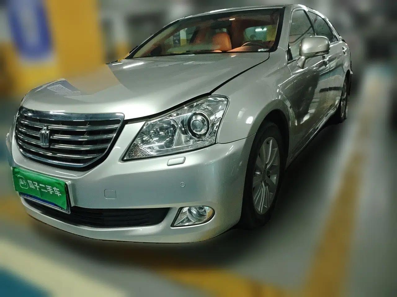 Toyota Crown 2010 2.5L Royal Leather Sunroof Navigation Edition — миниатюра 1