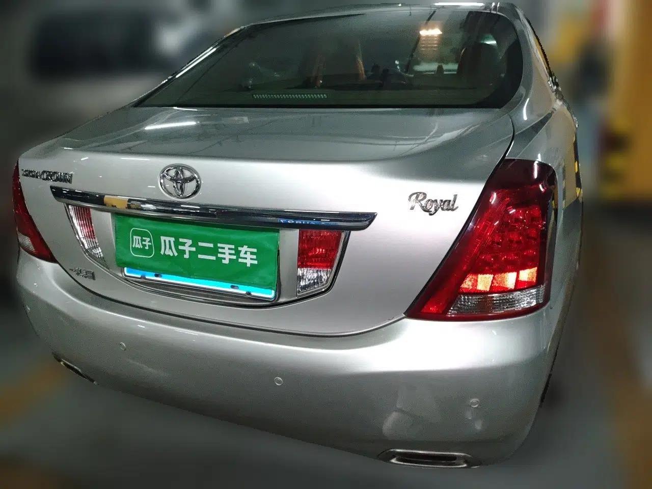 Toyota Crown 2010 2.5L Royal Leather Sunroof Navigation Edition — миниатюра 5