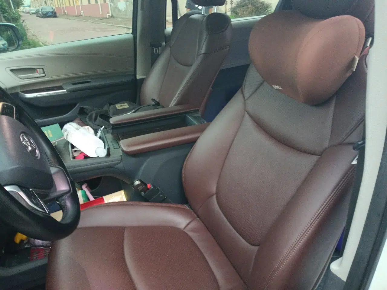 Toyota Granvia 2023 2.5L Hybrid Luxury Edition — миниатюра 15