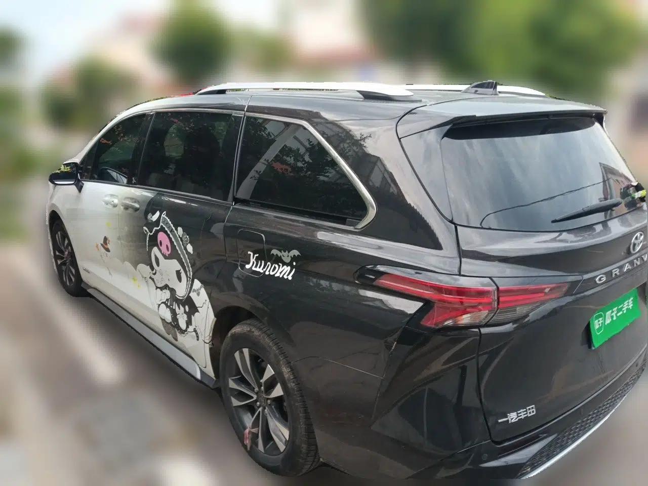 Toyota Granvia 2023 2.5L Hybrid Luxury Edition — миниатюра 4