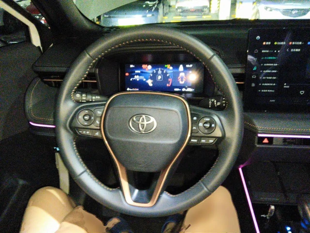 Toyota FRONTLANDER 2026 Model 2.0L CVT Luxury Edition — миниатюра 10