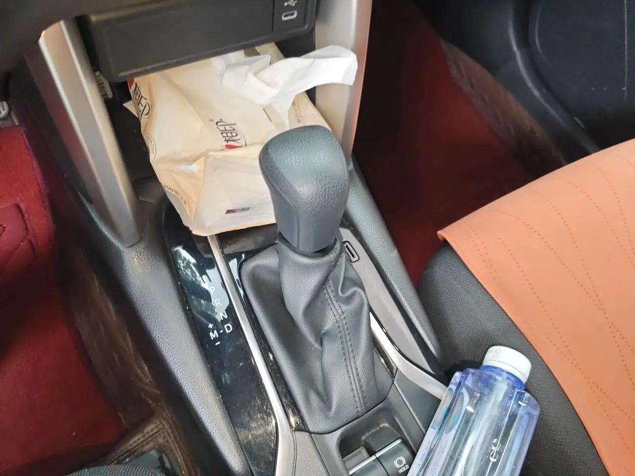 Toyota FRONTLANDER 2024 2.0L CVT Elite Edition — миниатюра 14