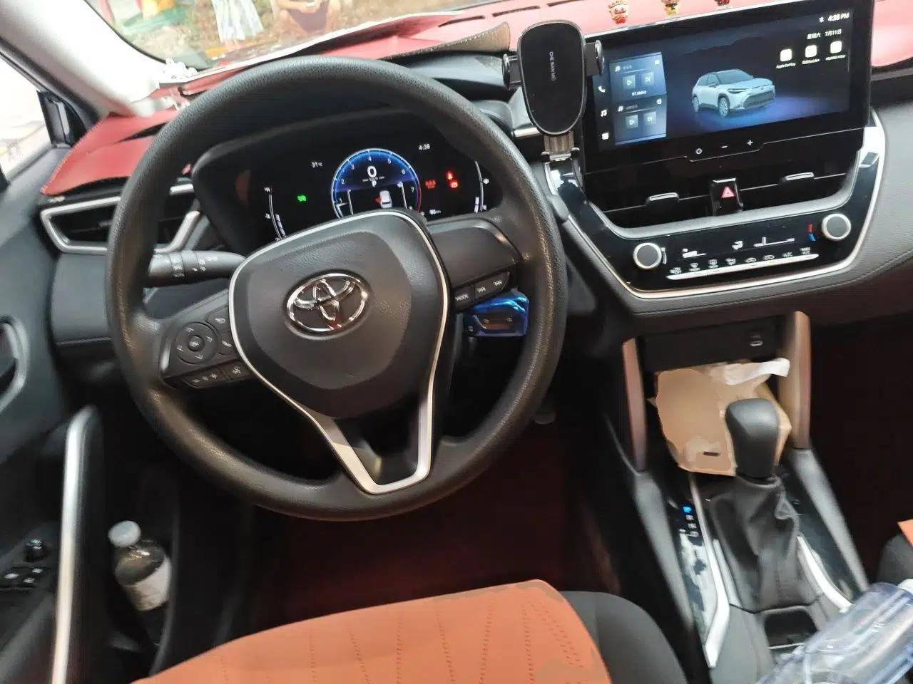 Toyota FRONTLANDER 2024 2.0L CVT Elite Edition — миниатюра 10