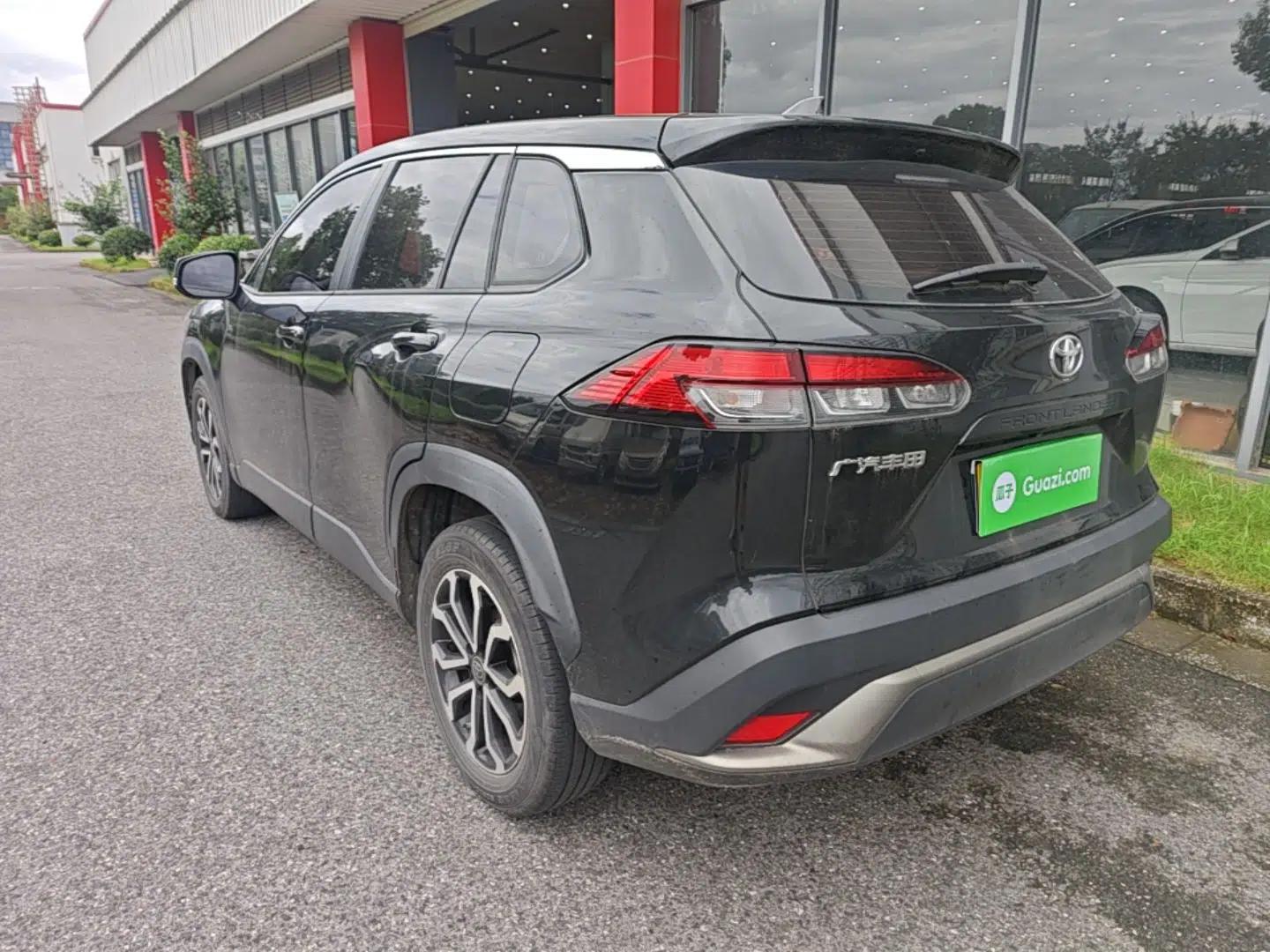Toyota FRONTLANDER 2022 2.0L CVT Luxury Edition — миниатюра 4