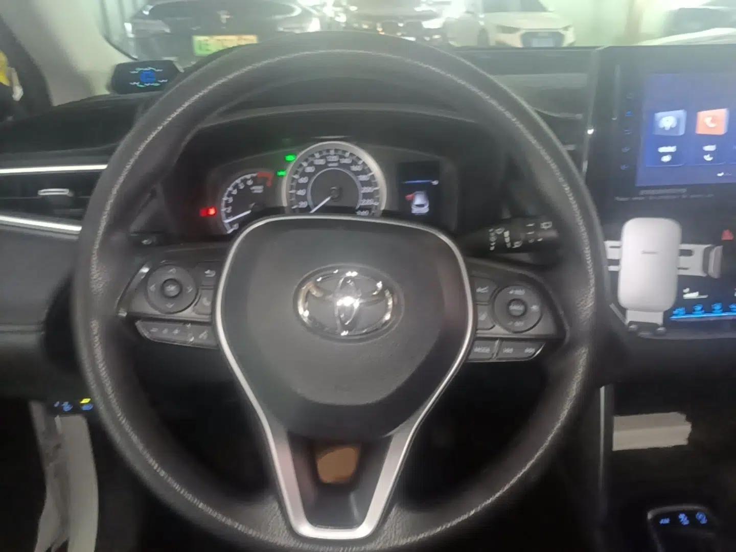 Toyota FRONTLANDER 2022 2.0L CVT Leading Edition — миниатюра 13