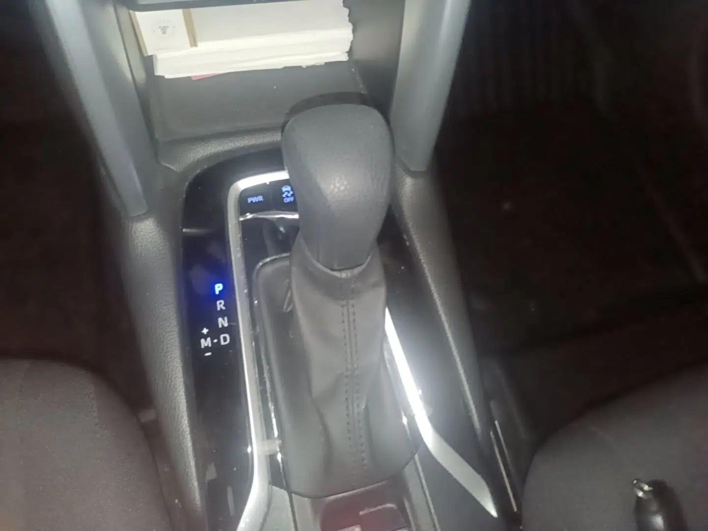 Toyota FRONTLANDER 2022 2.0L CVT Leading Edition — миниатюра 16