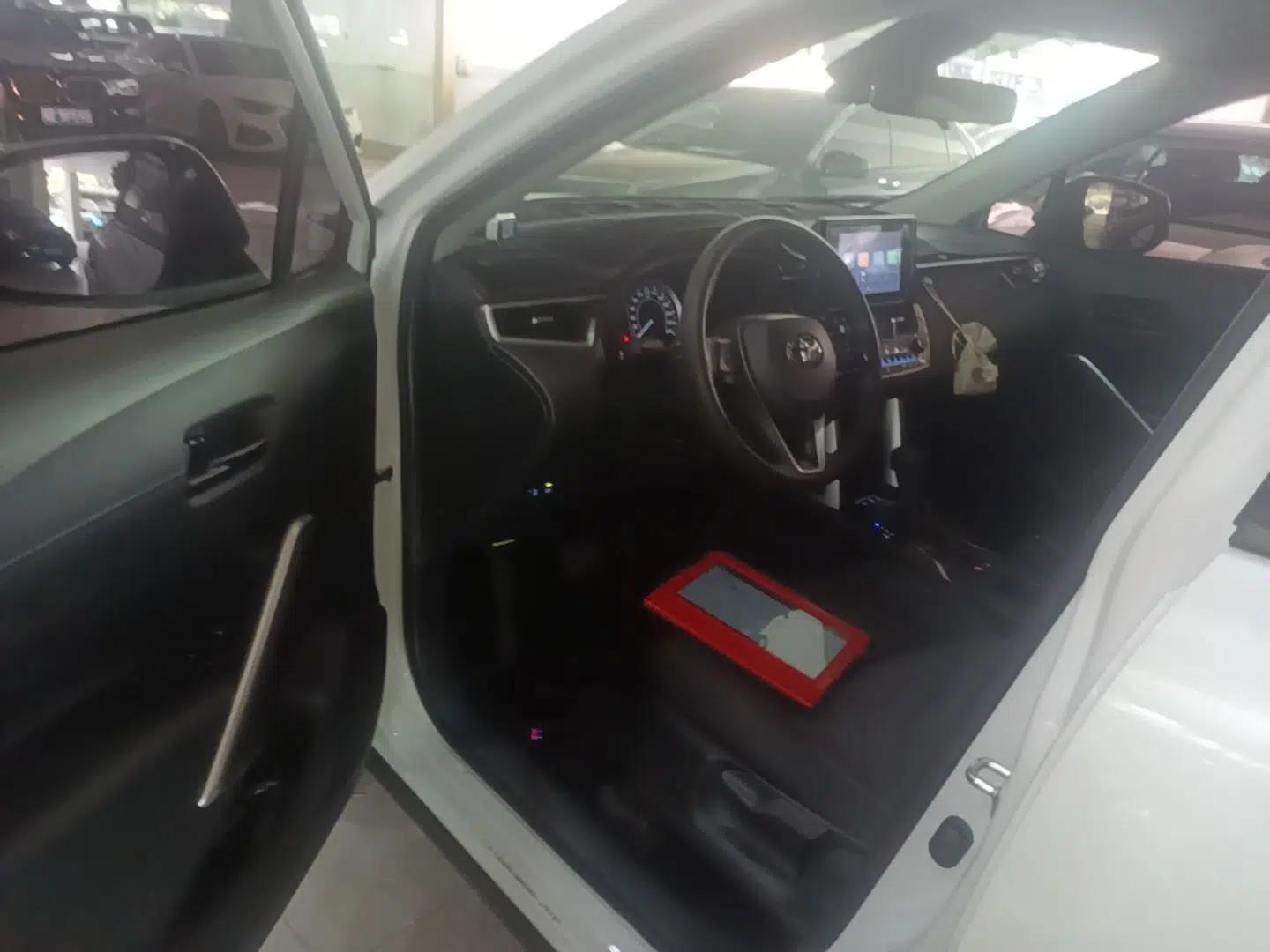 Toyota FRONTLANDER 2022 2.0L CVT Leading Edition — миниатюра 18