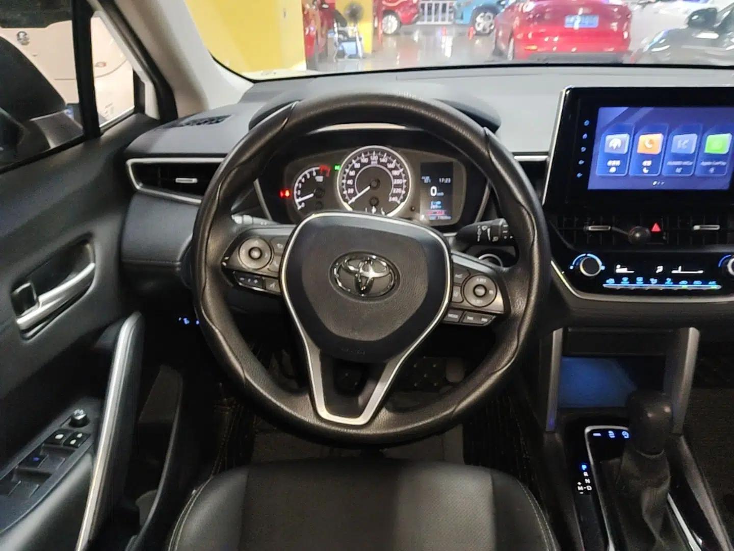 Toyota FRONTLANDER 2022 2.0L CVT Luxury Edition — миниатюра 13