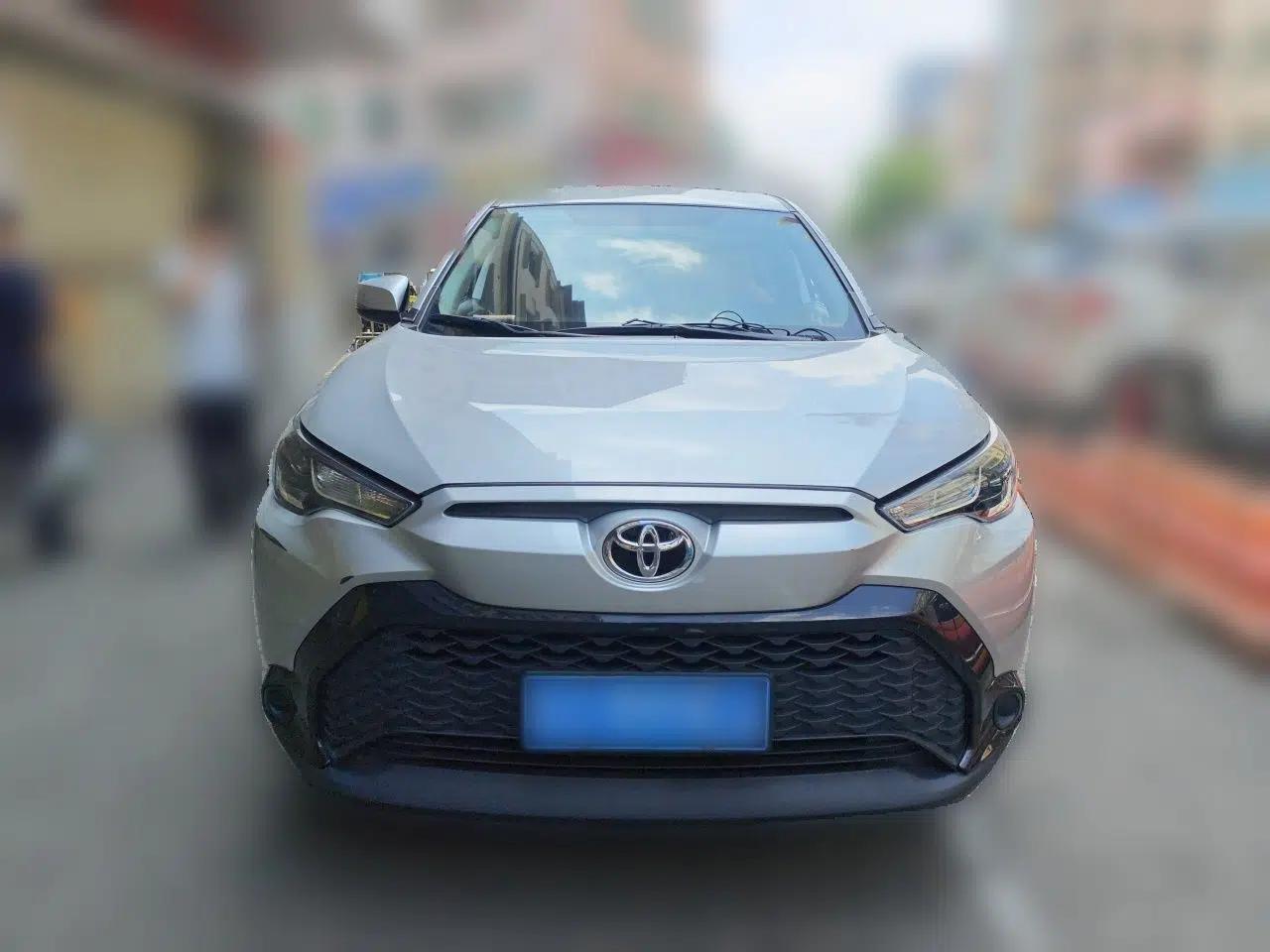 Toyota FRONTLANDER 2024 2.0L CVT Elite Edition — миниатюра 2