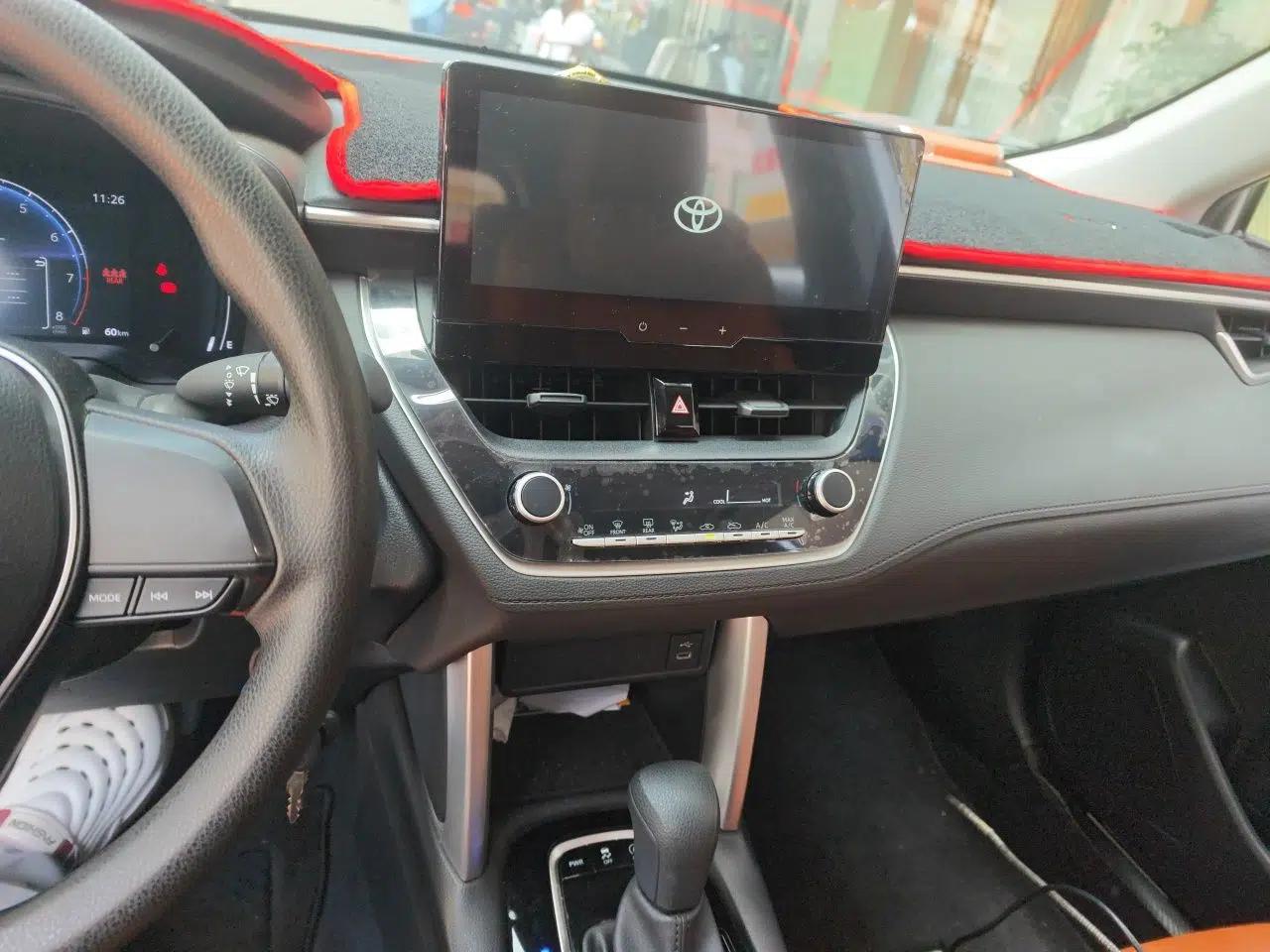 Toyota FRONTLANDER 2024 2.0L CVT Elite Edition — миниатюра 13