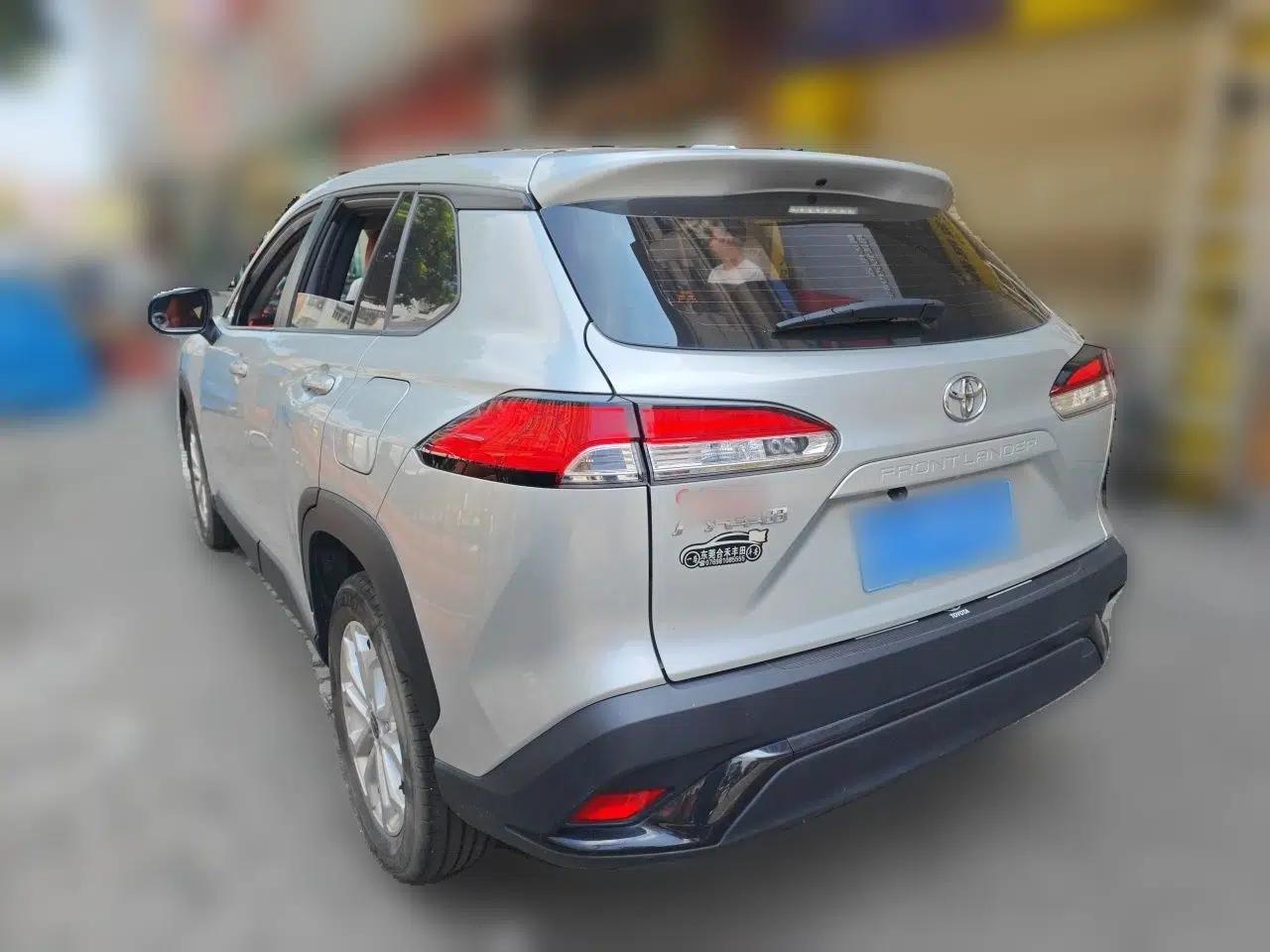 Toyota FRONTLANDER 2024 2.0L CVT Elite Edition — миниатюра 4