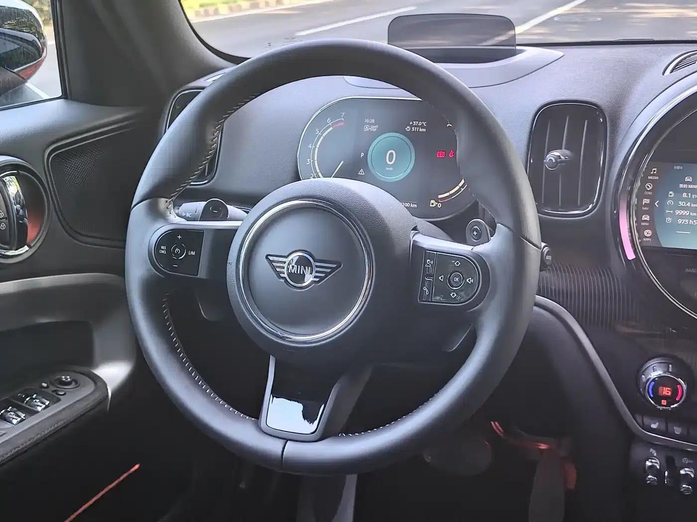 2022 MINI COUNTRYMAN 2.0T COOPER S ALL4 Unruly Special Edition — миниатюра 11