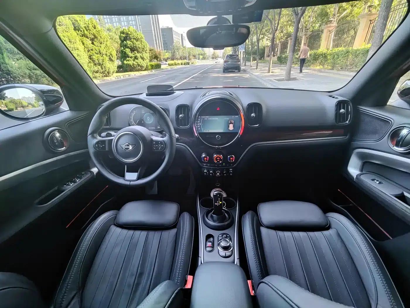 2022 MINI COUNTRYMAN 2.0T COOPER S ALL4 Unruly Special Edition — миниатюра 14