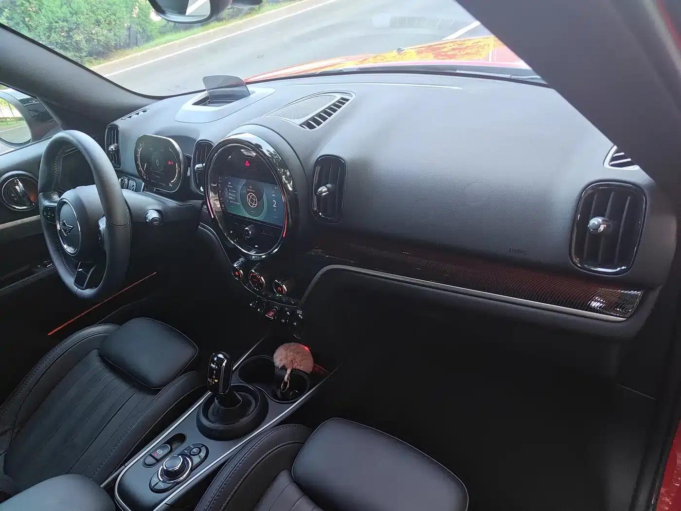 2022 MINI COUNTRYMAN 2.0T COOPER S ALL4 Unruly Special Edition — миниатюра 19