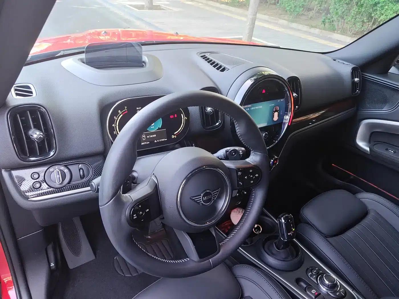 2022 MINI COUNTRYMAN 2.0T COOPER S ALL4 Unruly Special Edition — миниатюра 8