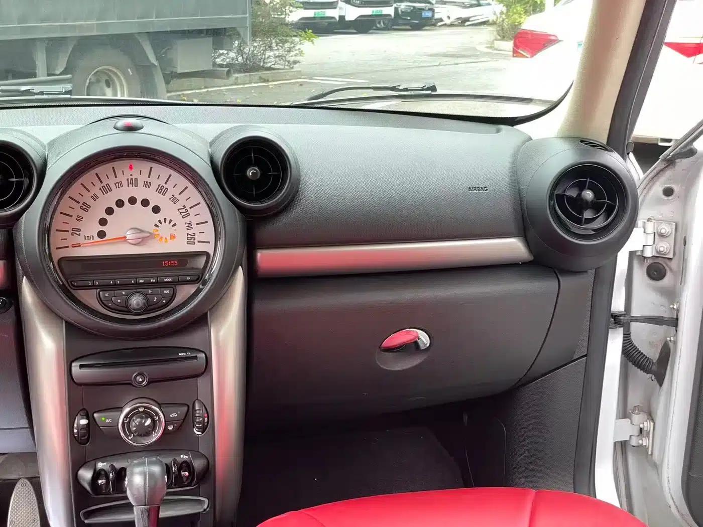 MINI COUNTRYMAN 2014 1.6L ONE — миниатюра 17