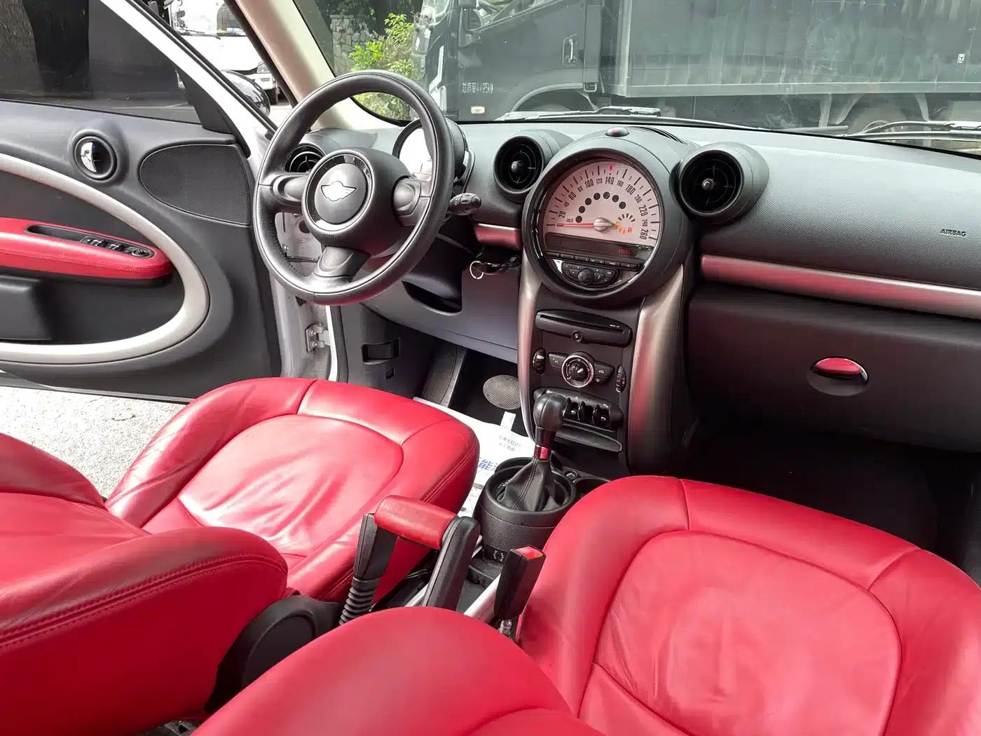 MINI COUNTRYMAN 2014 1.6L ONE — миниатюра 21