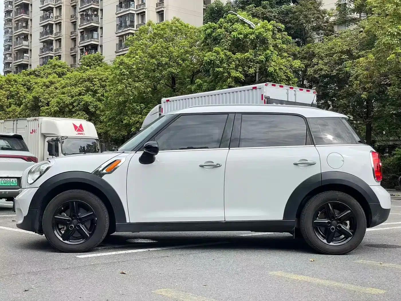 MINI COUNTRYMAN 2014 1.6L ONE — миниатюра 22