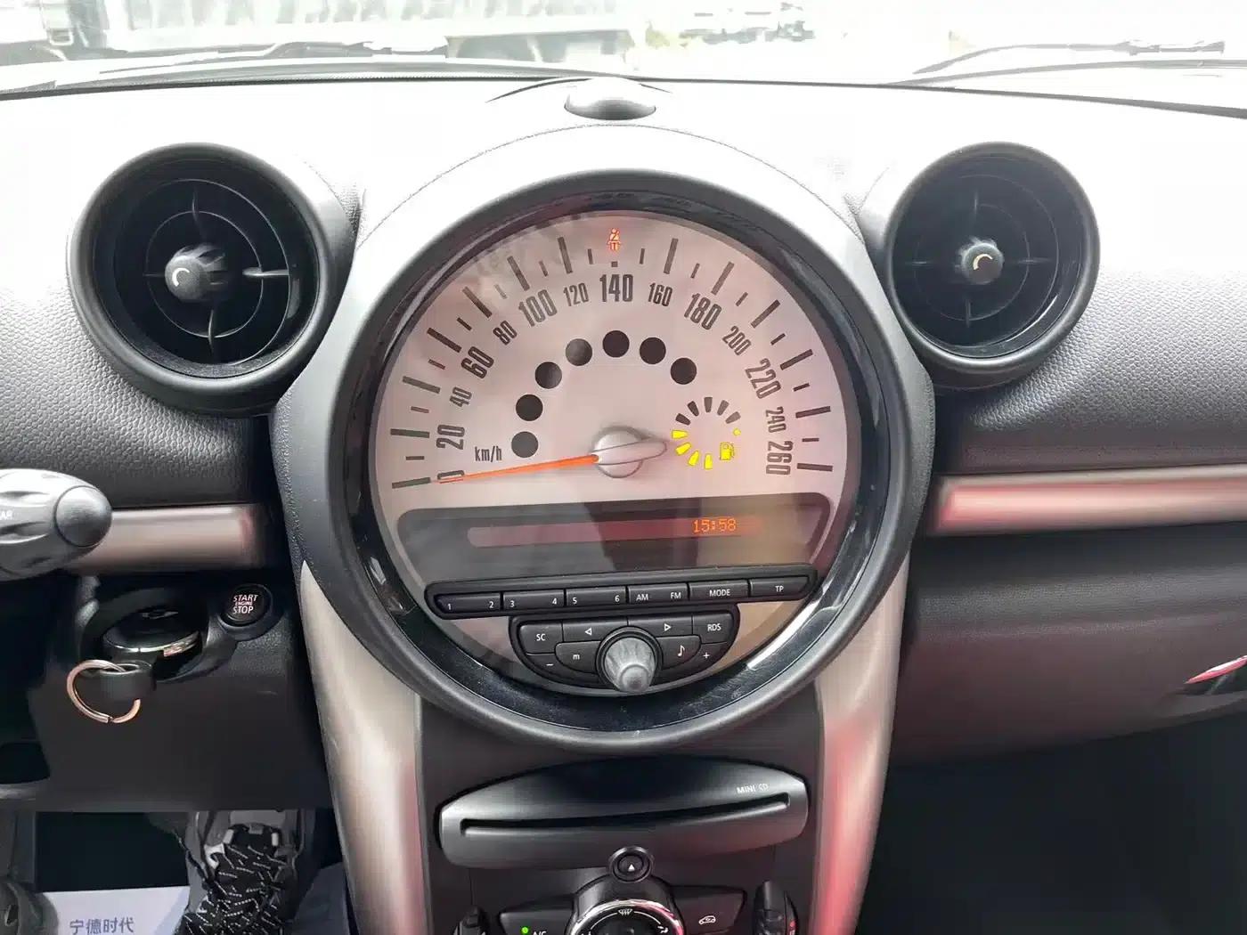MINI COUNTRYMAN 2014 1.6L ONE — миниатюра 24