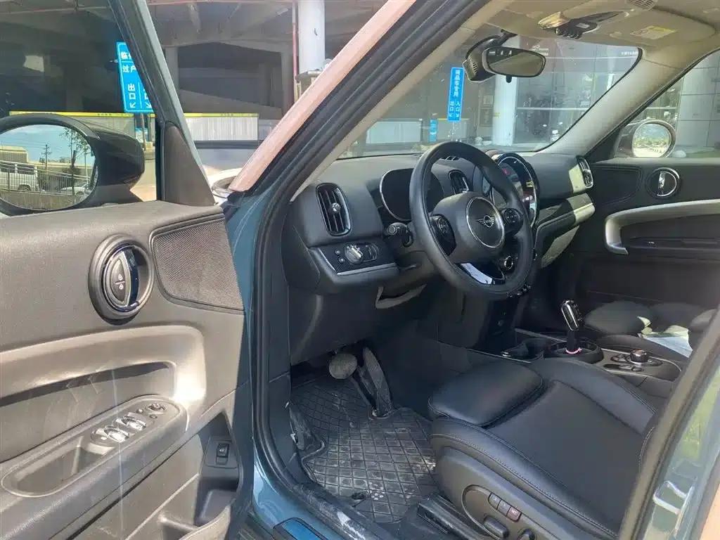 2021 MINI COUNTRYMAN 1.5T COOPER Connoisseur — миниатюра 4