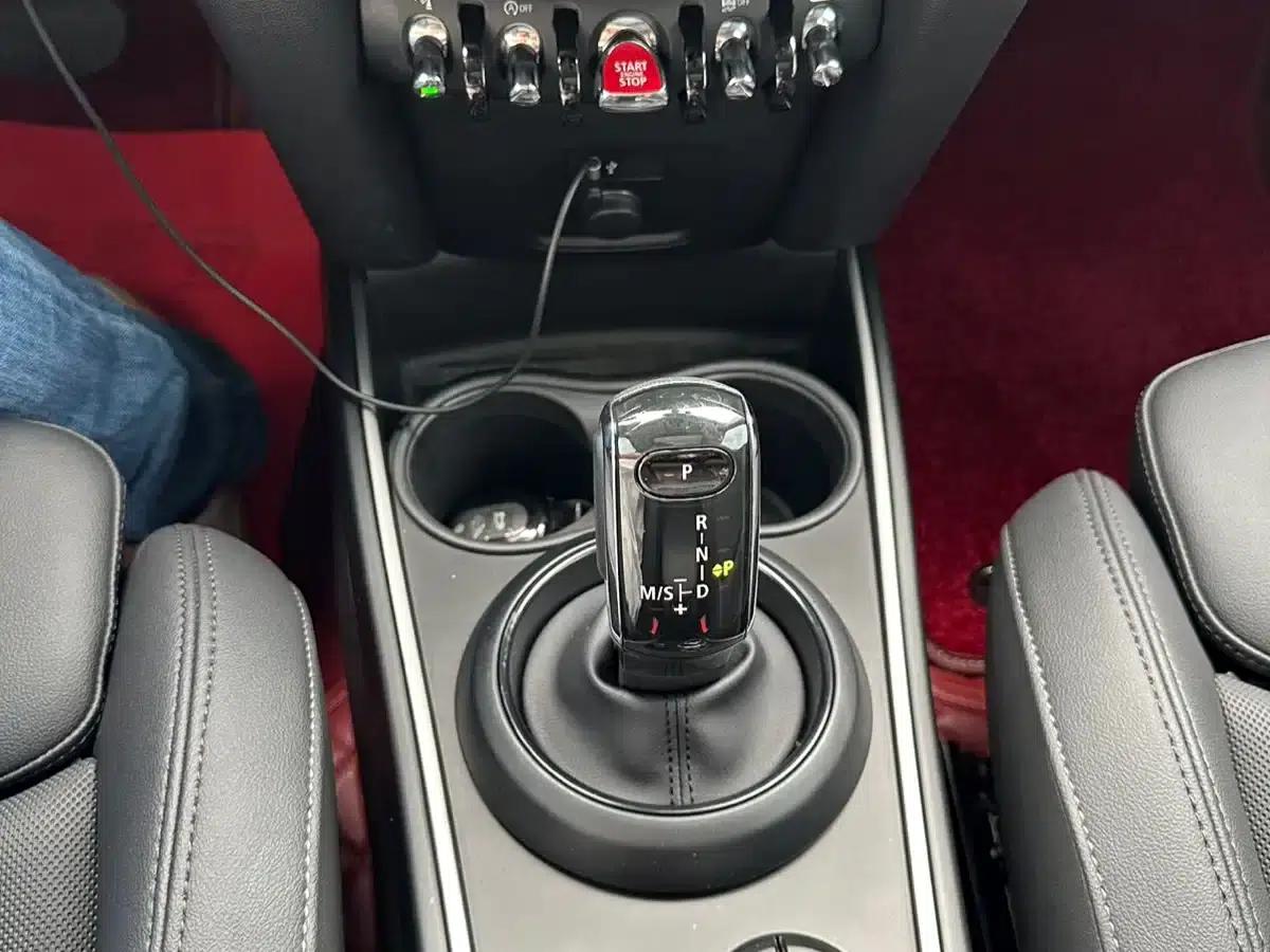 2022 MINI COUNTRYMAN Facelift 1.5T COOPER ALL4 — миниатюра 17