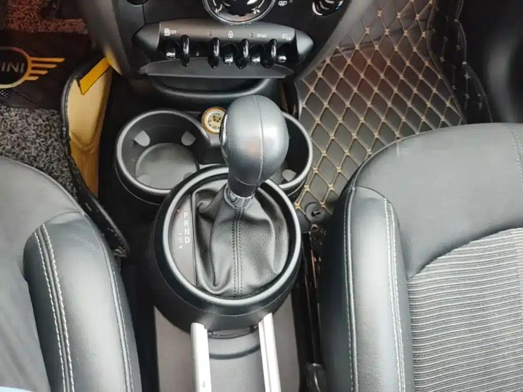2016 MINI COUNTRYMAN 1.6T COOPER ALL4 Fun for Gear Enthusiasts — миниатюра 14