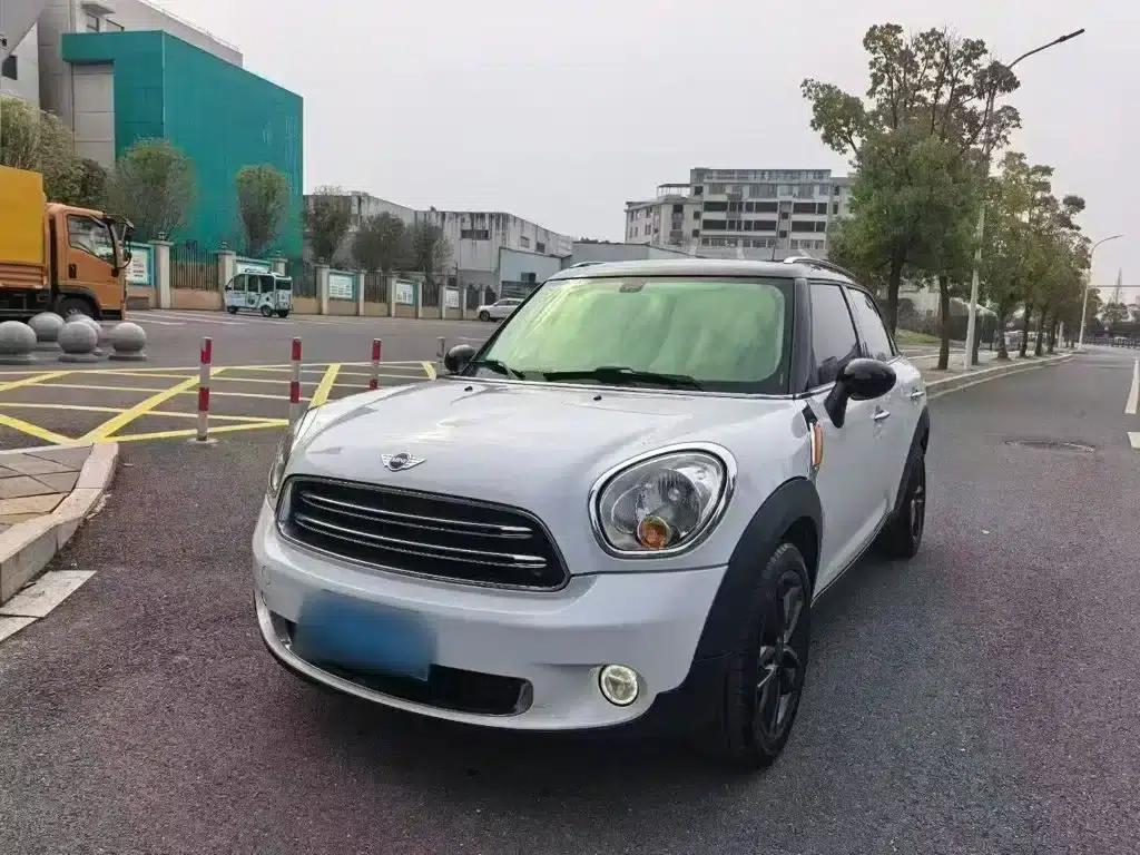 MINI COUNTRYMAN 2014 1.6L COOPER Fun — миниатюра 1