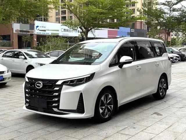 Trumpchi M6 2021 270T Automatic Premium Edition 7-seater