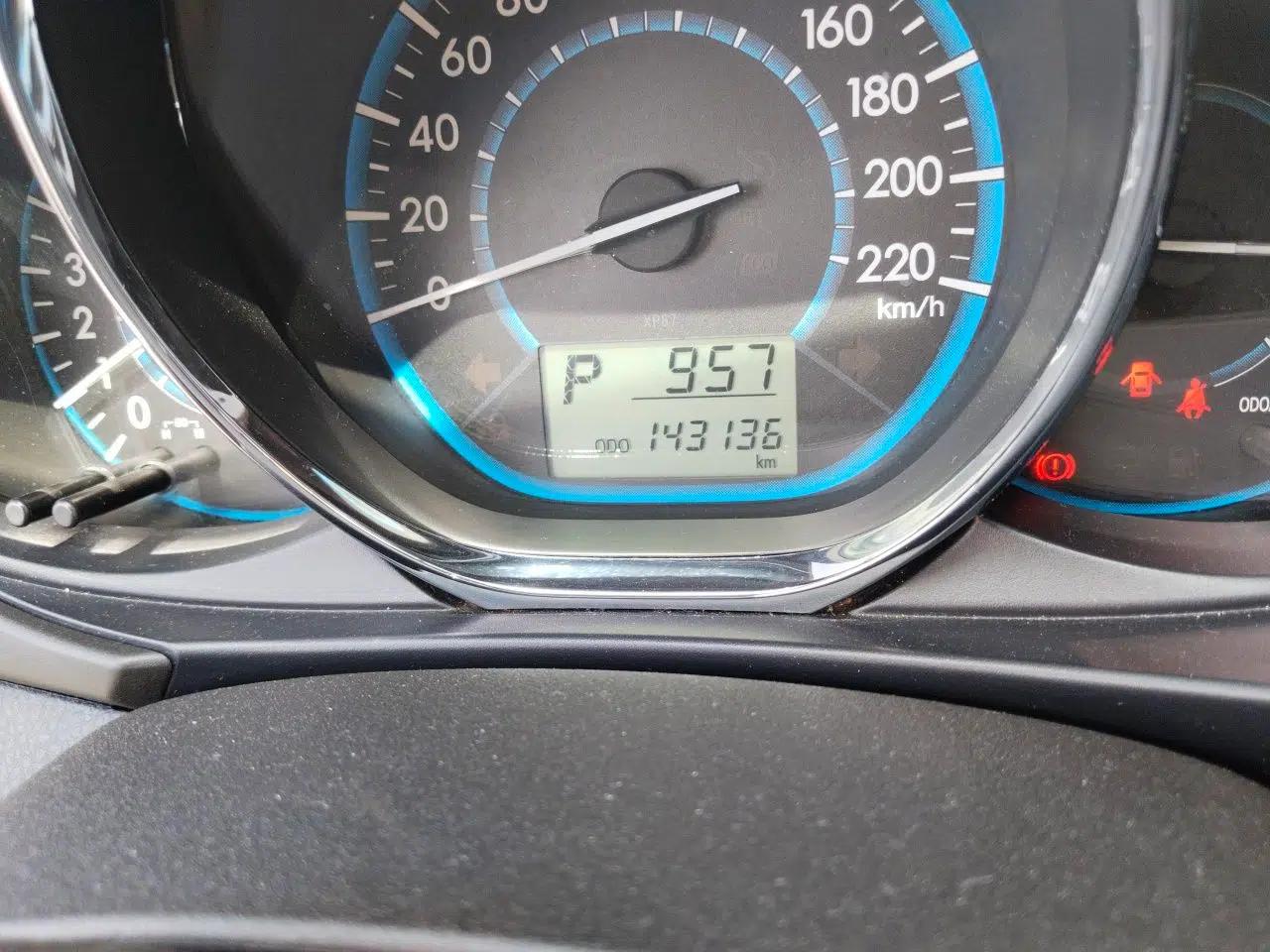 Toyota Vios 2014 1.5L Automatic ZhiZhen Edition — миниатюра 12