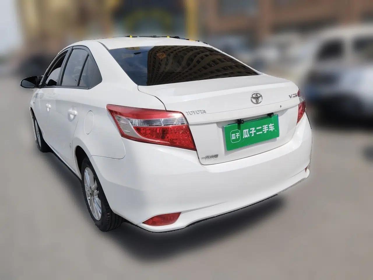 Toyota Vios 2014 1.5L Automatic ZhiZhen Edition — миниатюра 4